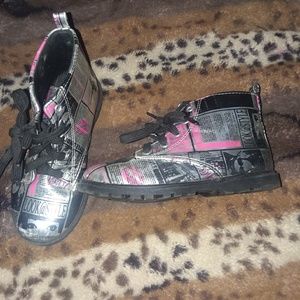 Girls shoes
